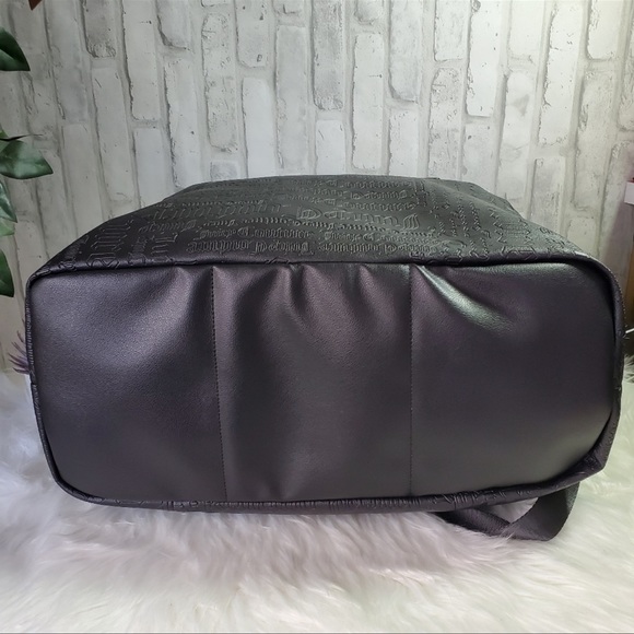 NEW Juicy couture Black Gothic Embossed weekender - Picture 6 of 7